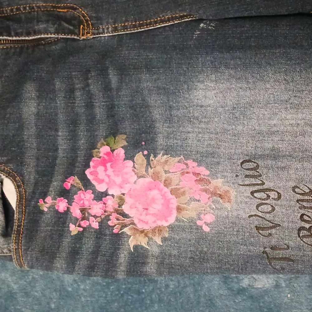 Torrid girlfriend cut jeans.